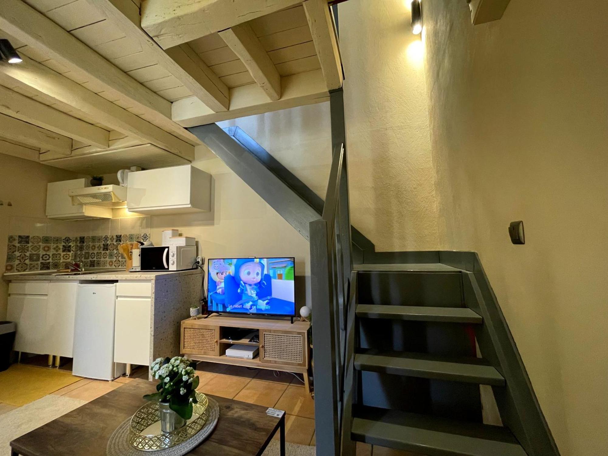"Sainte Valiere", Appartement Calme Sur Cour Privative, เนอแวร์ ภายนอก รูปภาพ
