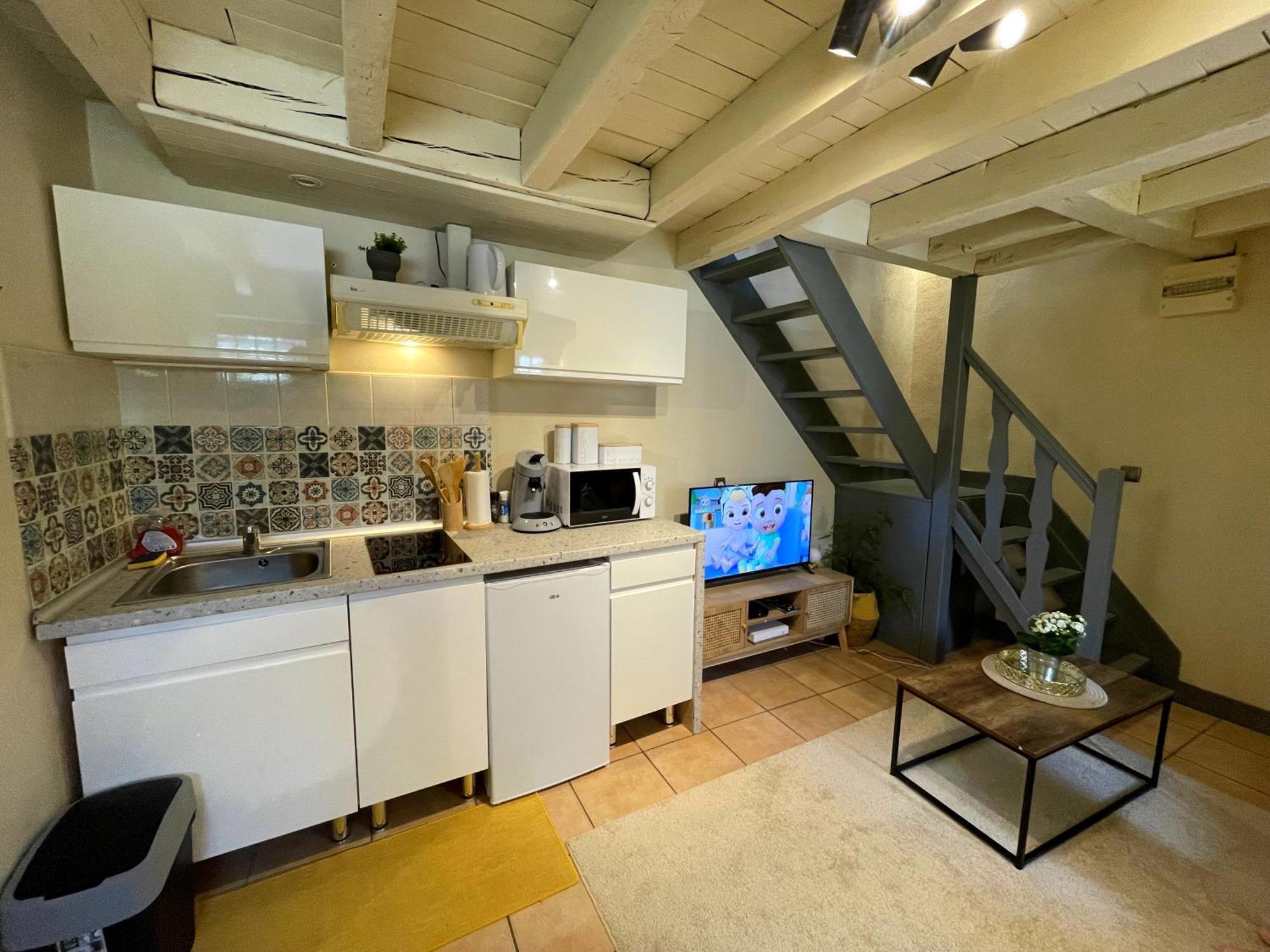 "Sainte Valiere", Appartement Calme Sur Cour Privative, เนอแวร์ ภายนอก รูปภาพ